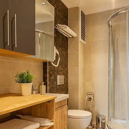 Norah Apartahotel 4*